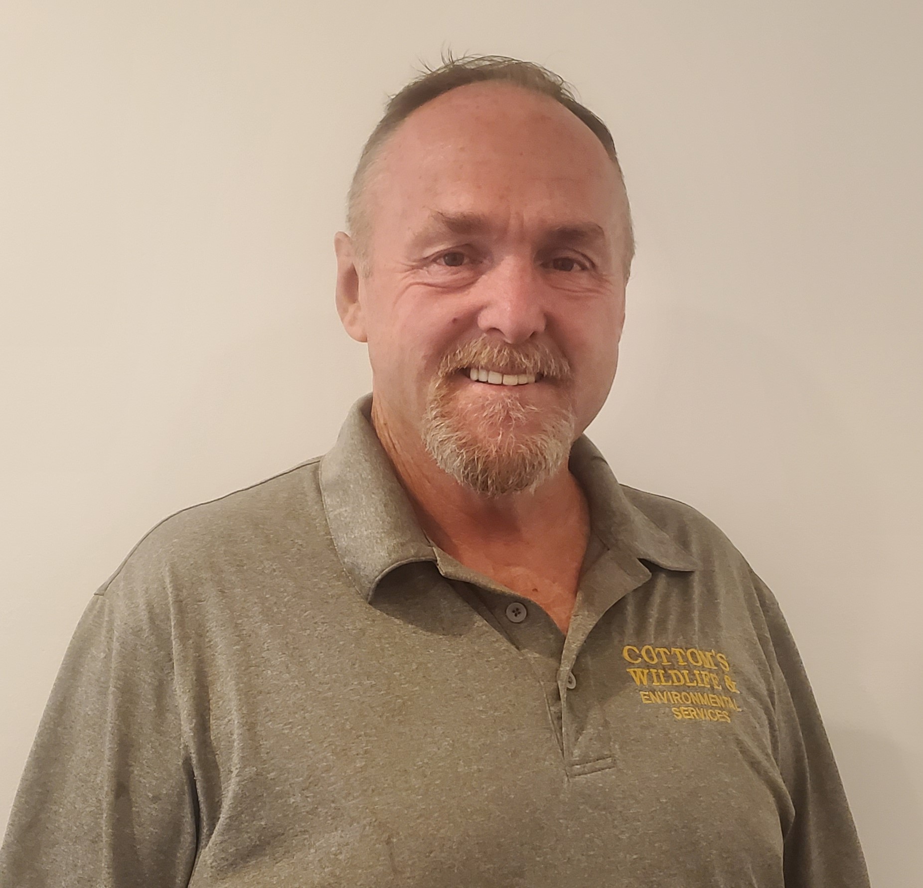Mr. Cottom Sr. Michael Cottom Jr, Animal Removal Ohio Professional